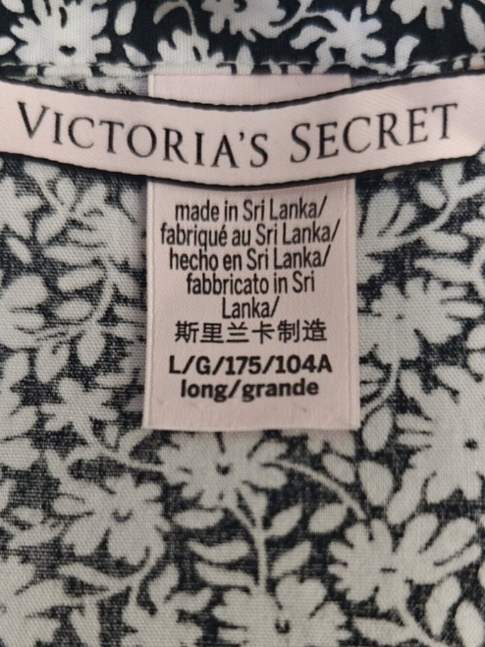 Victoria's Secret Size Large Long Cotton Pajama Set Black & White Ditsy Floral - Picture 7 of 8